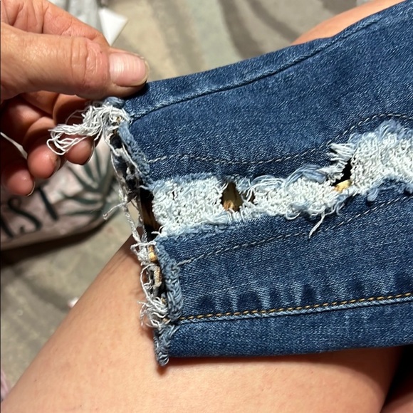 Judy Blue Skinny Jeans Blue Distressed Design - Picture 5 of 6